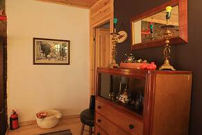 Tom Square Boutique Hotel