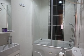 Tom Square Boutique Hotel