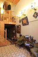 Tom Square Boutique Hotel