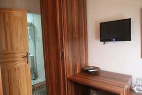 Tom Square Boutique Hotel