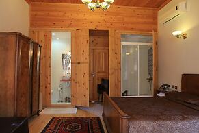 Tom Square Boutique Hotel