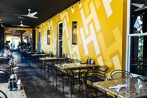 Hollander Boutique Hotel