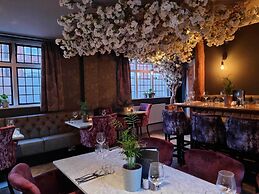The Lion Hotel
