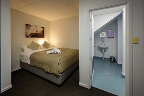 Trek Global Backpackers