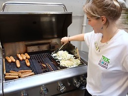 Trek Global Backpackers