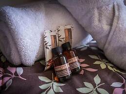 Trek Global Backpackers