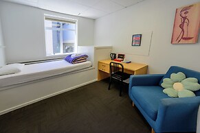 Trek Global Backpackers