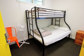 Trek Global Backpackers