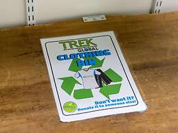 Trek Global Backpackers