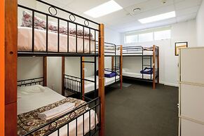 Trek Global Backpackers