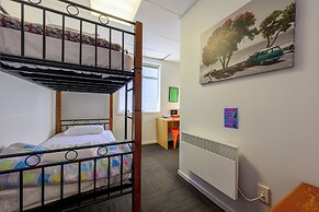 Trek Global Backpackers