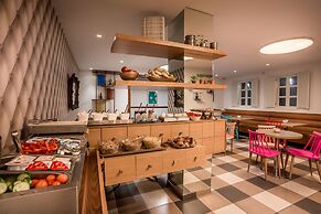 Embassy Hotel Tel Aviv