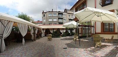 Leotel Hotel