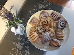 GIO'EL Happiness Guest House