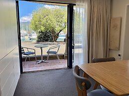 Harbourside Lodge