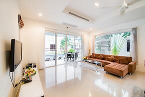 Oriental Beach Pearl Resort