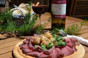 Agriturismo La Tresenda Mountain Farm