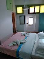 Smaragdi Rooms for Rent