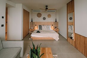 Unique Blue! Resort and Villas Adults Only