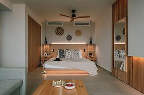 Unique Blue! Resort and Villas Adults Only