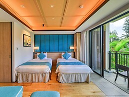 Fusaki Beach Resort Hotel & Villas