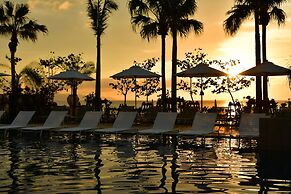 Fusaki Beach Resort Hotel & Villas