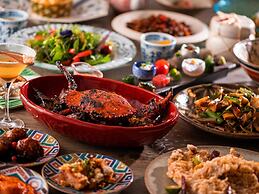 Fusaki Beach Resort Hotel & Villas