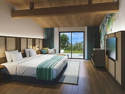 Fusaki Beach Resort Hotel & Villas