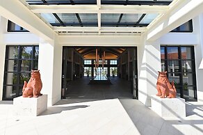 Fusaki Beach Resort Hotel & Villas