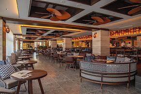 Fusaki Beach Resort Hotel & Villas