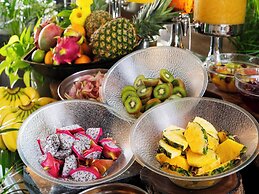 Fusaki Beach Resort Hotel & Villas