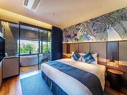 Fusaki Beach Resort Hotel & Villas