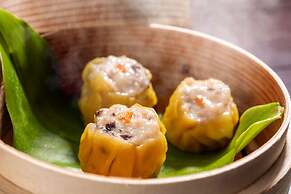 Fusaki Beach Resort Hotel & Villas