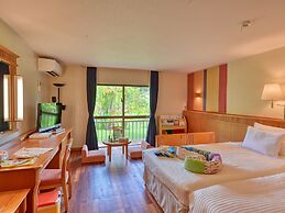 Fusaki Beach Resort Hotel & Villas