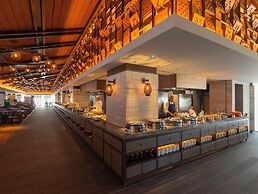 Fusaki Beach Resort Hotel & Villas