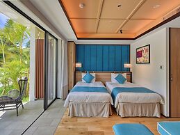 Fusaki Beach Resort Hotel & Villas