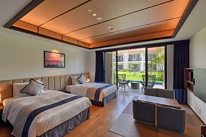 Fusaki Beach Resort Hotel & Villas