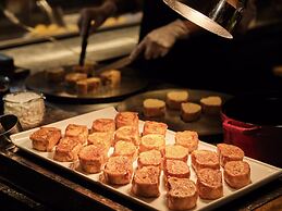 Fusaki Beach Resort Hotel & Villas