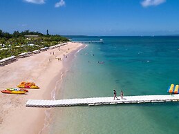 Fusaki Beach Resort Hotel & Villas