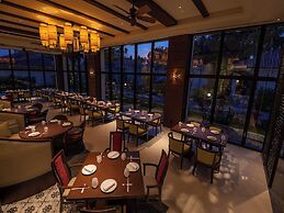 Fusaki Beach Resort Hotel & Villas