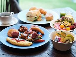 Fusaki Beach Resort Hotel & Villas