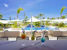 Fusaki Beach Resort Hotel & Villas