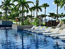 Fusaki Beach Resort Hotel & Villas