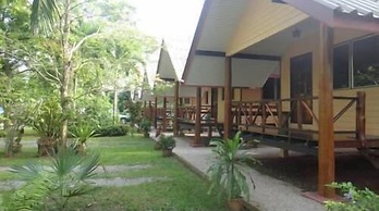 Baan Tai Rom Yen Resort