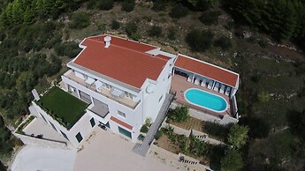 Villa Tonka