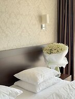 Aleksandrovskiy Hotel