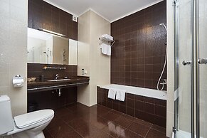 Aleksandrovskiy Hotel