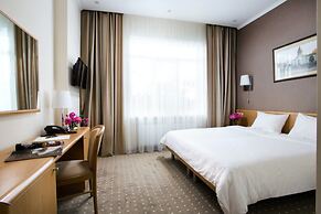 Aleksandrovskiy Hotel