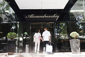 Aleksandrovskiy Hotel