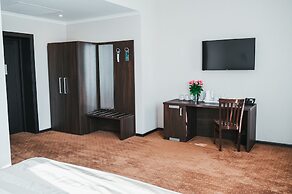 Aleksandrovskiy Hotel